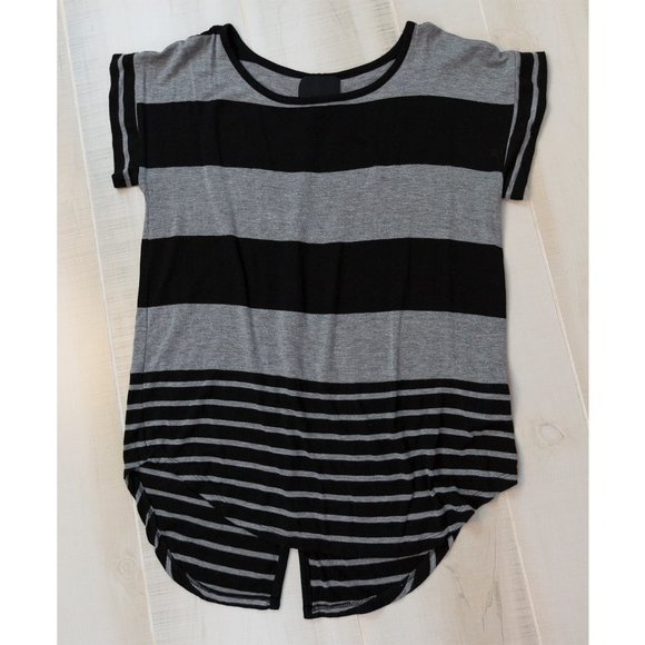 Cynthia Rowley Buttoned Back Striped T-Shirt - Picture 2 of 3